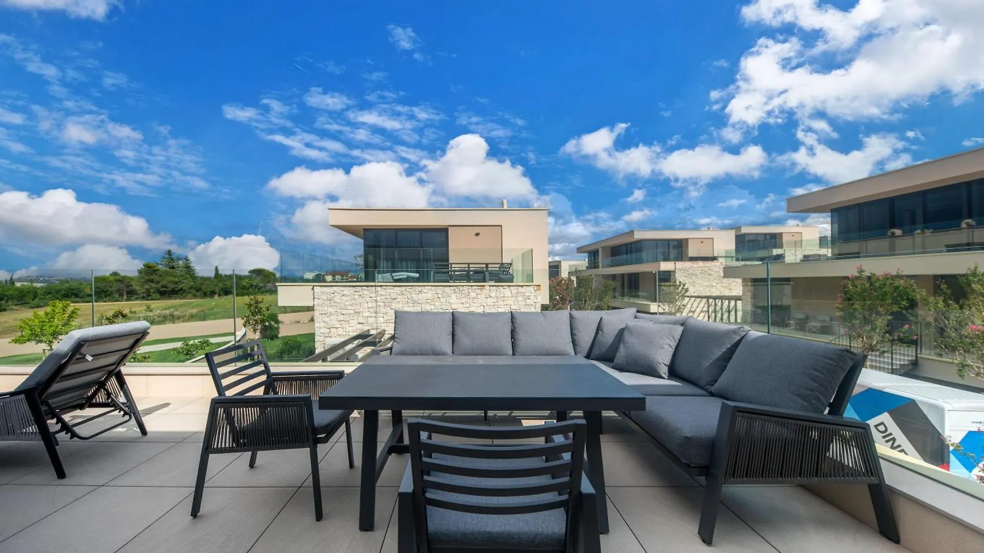 Villa Within Resort, Umag, Istra 萨武德里亚